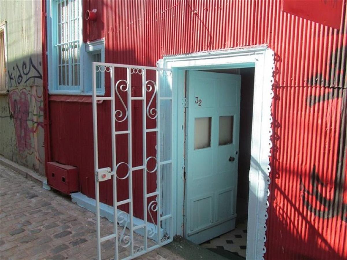 Hostal Del Pirata Valparaiso Exterior photo